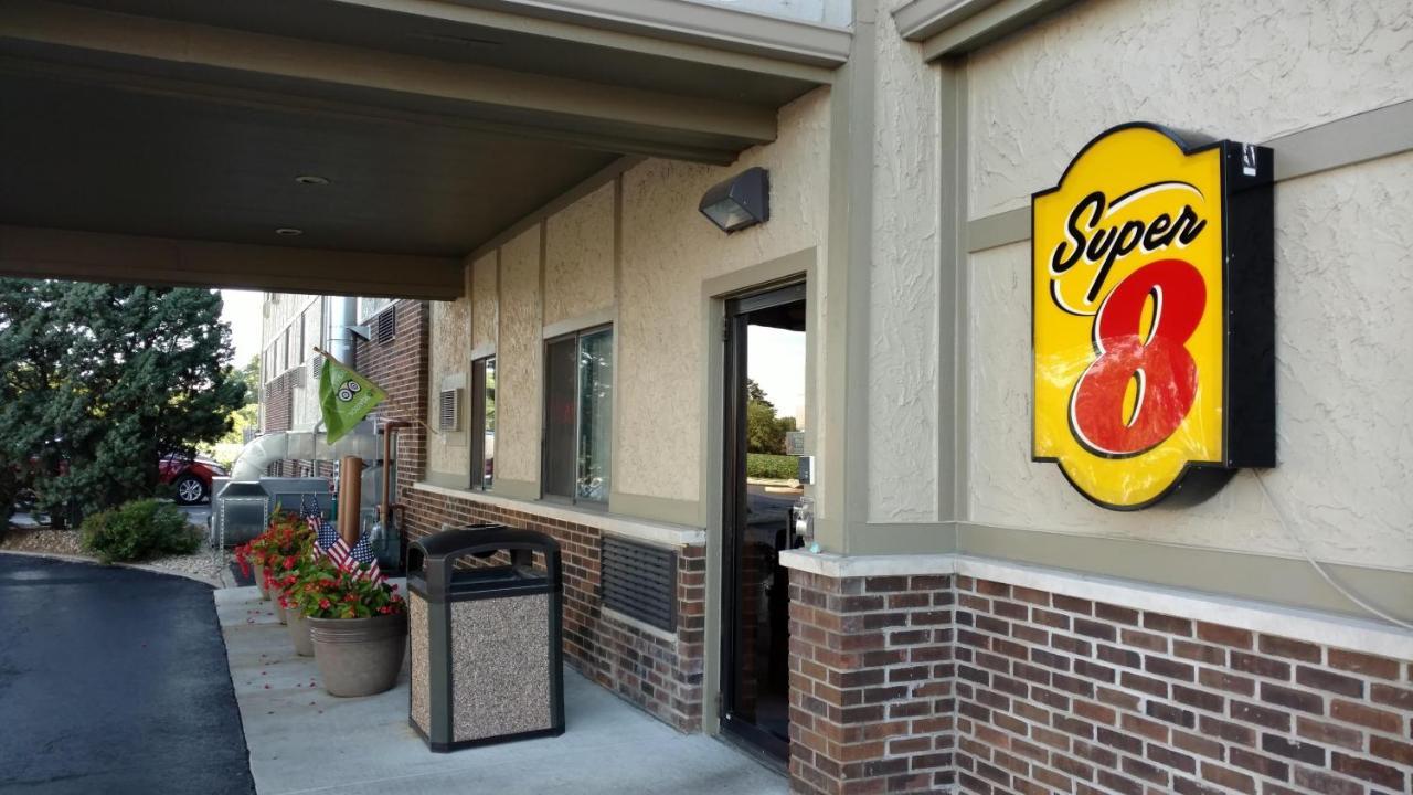 Hotel Super 8 By Wyndham Ottawa Starved Rock Extérieur photo