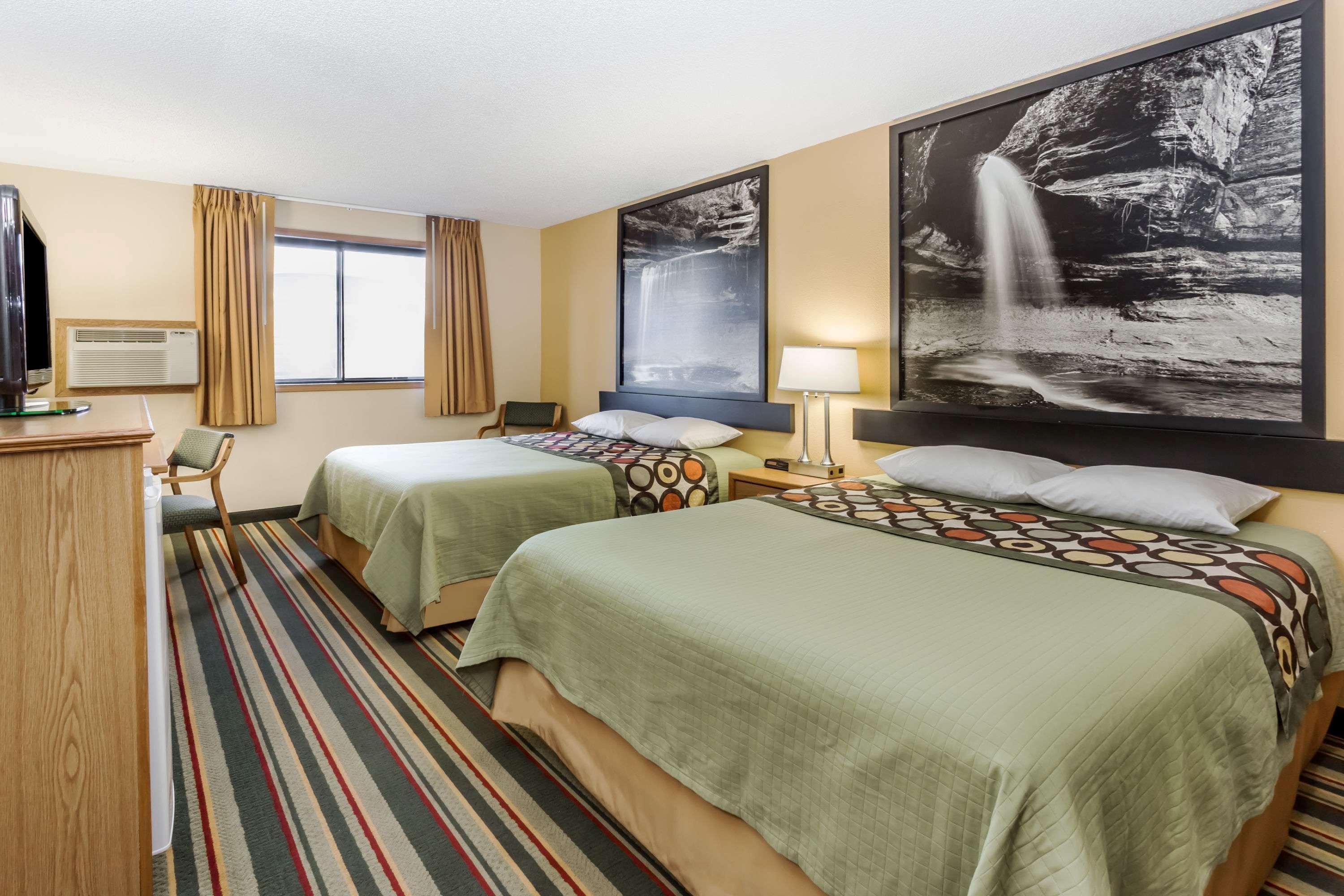 Hotel Super 8 By Wyndham Ottawa Starved Rock Extérieur photo
