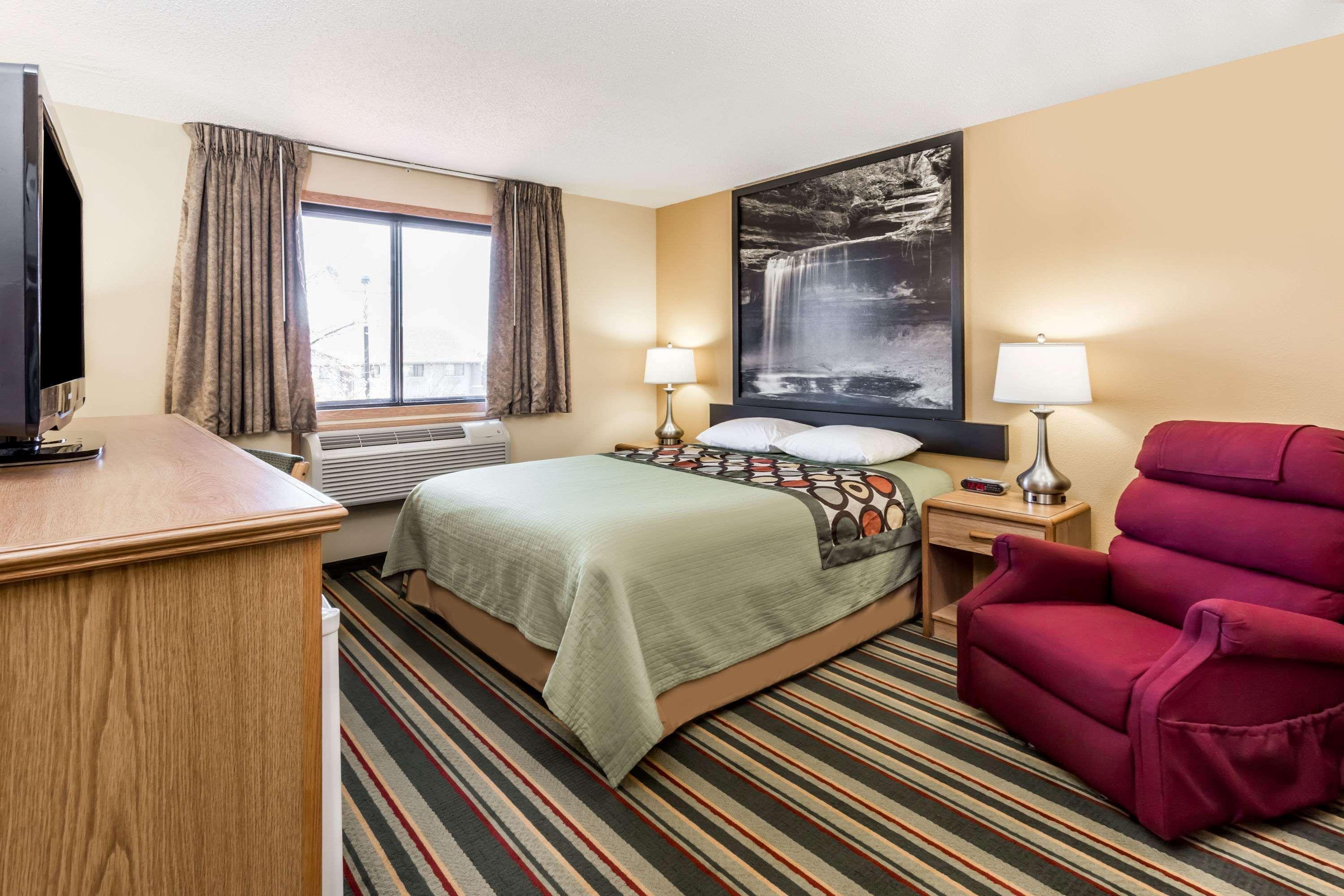 Hotel Super 8 By Wyndham Ottawa Starved Rock Extérieur photo